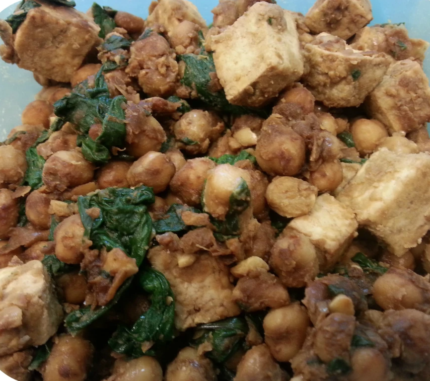 GARBANZOS Y ESPINACAS CON SALSA DE SOJA.